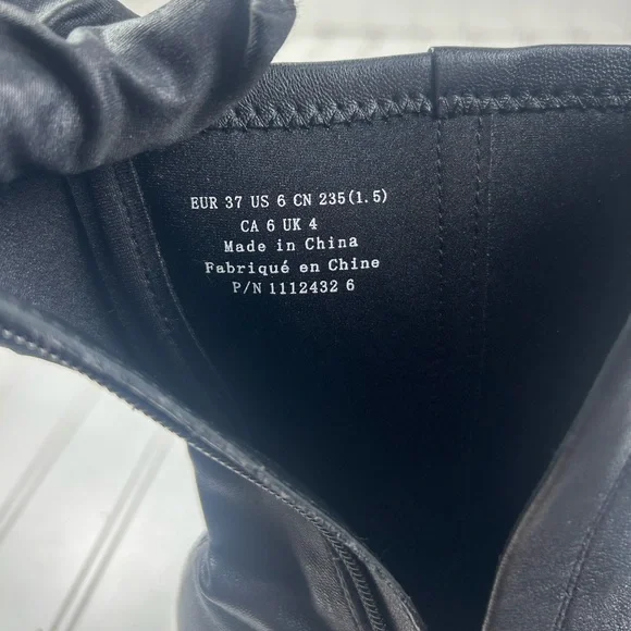 & Other Stories Black Leather Chunky Heel Ankle Boots Womenโs Size 6 $245 - Picture 12 of 12